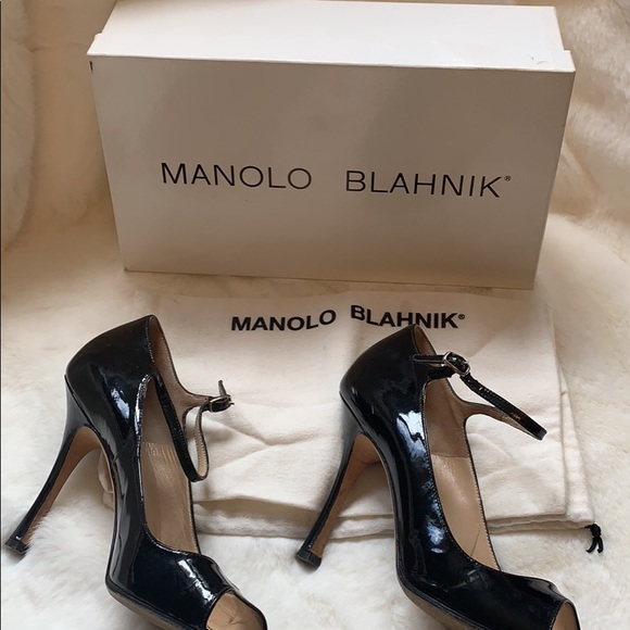 Manolo Blahnik Shoes - Manolo Blahnik - Patent Black Heels